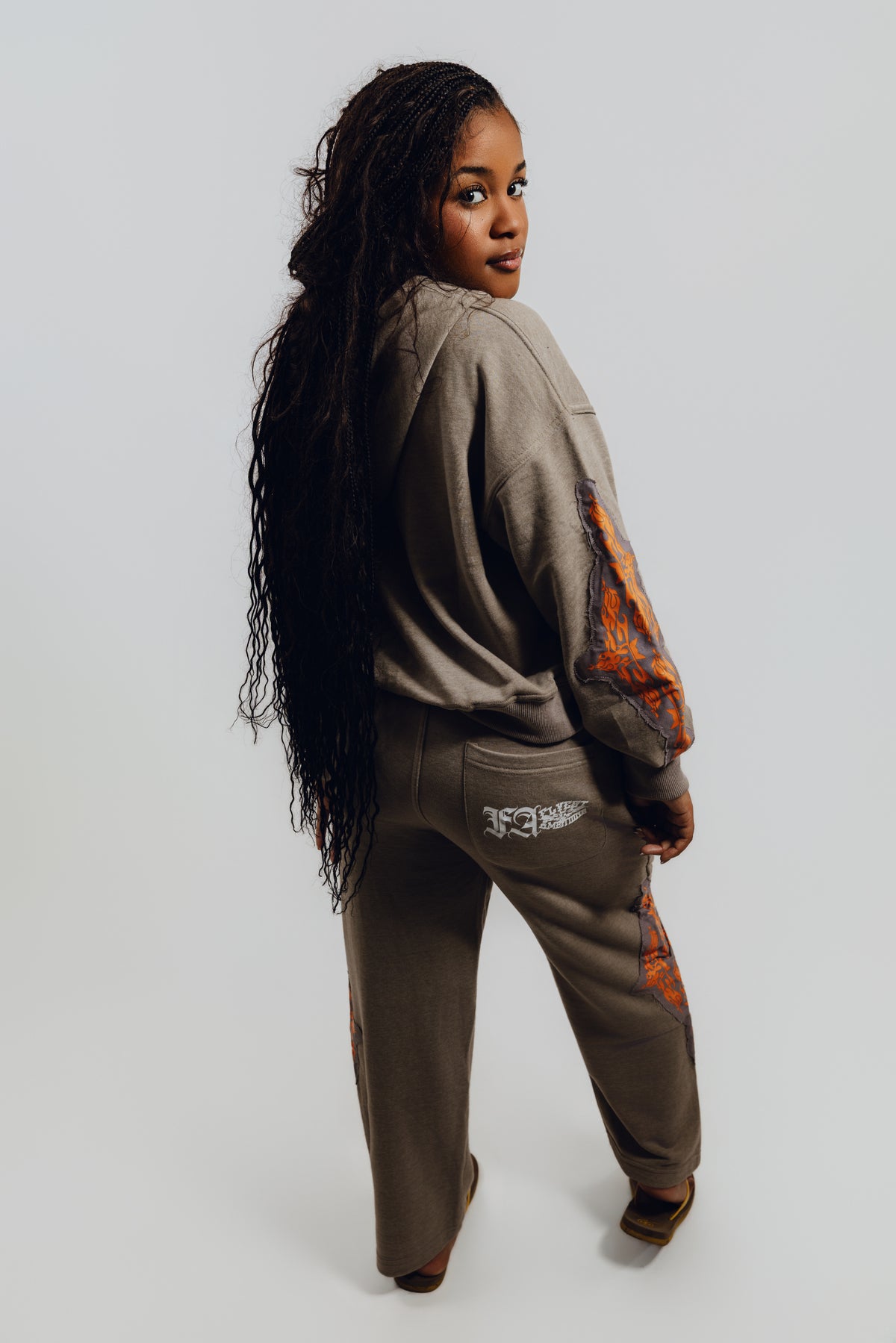 Elevate Sweatsuit Cool Grey
